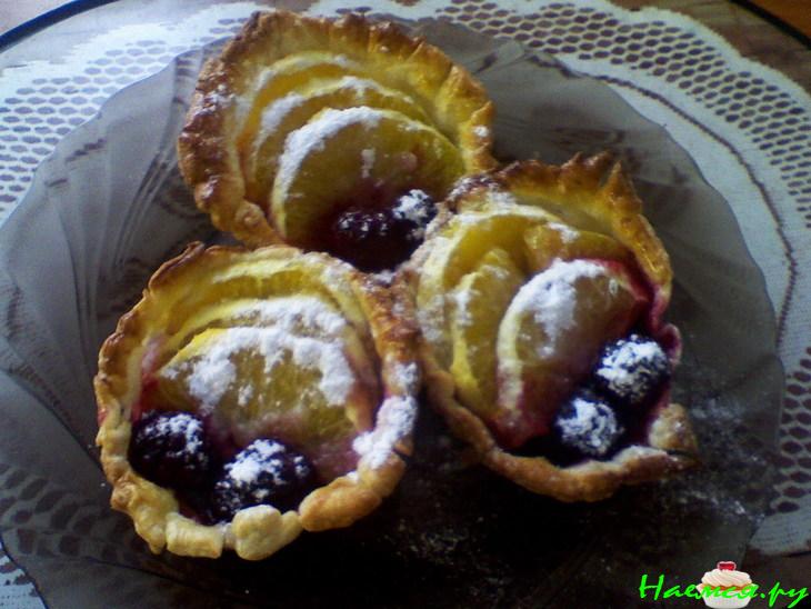 "Блаженство" (слоёные корзиночки с фруктами) "Блаженство" (слоёные корзиночки с фруктами)