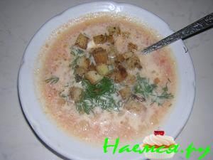 Томатный суп с сыром