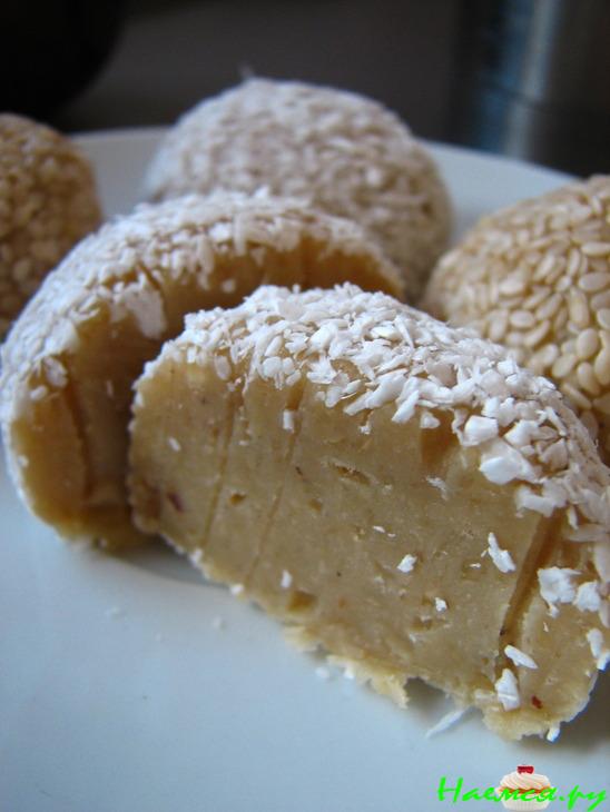 Молочные бурфи (быстро приготавливаемые)