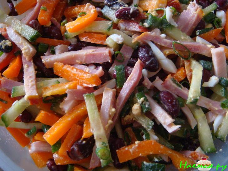 Салат с фасолью "Изюминка" Салат с фасолью "Изюминка"