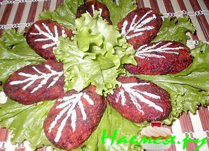 Свекольные котлеты с черносливом
