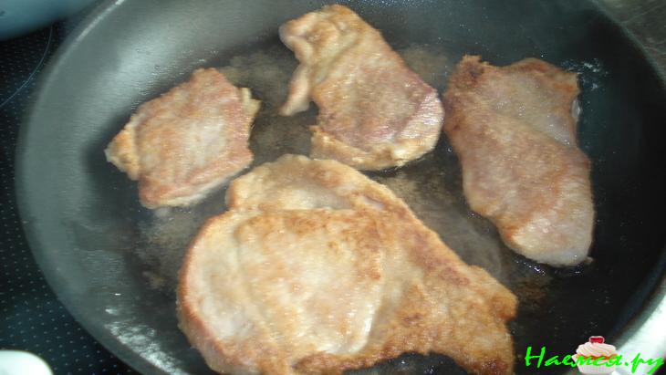 Мясо, запечённое в сметане с айвой Мясо, запечённое в сметане с айвой