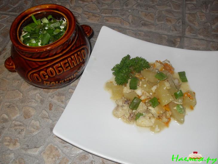 Рыбка в горшочках с грибами