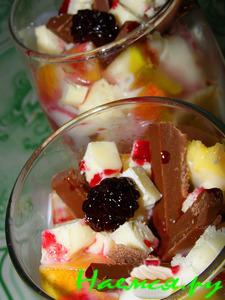 Фруктово-шоколадный десерт Фруктово-шоколадный десерт