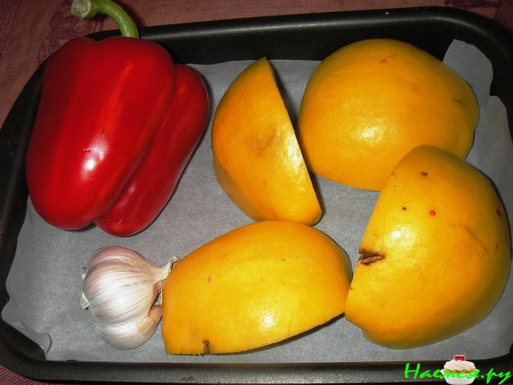 Тилапия запеченная с кабачками и соусом из айвы Тилапия запеченная с кабачками и соусом из айвы