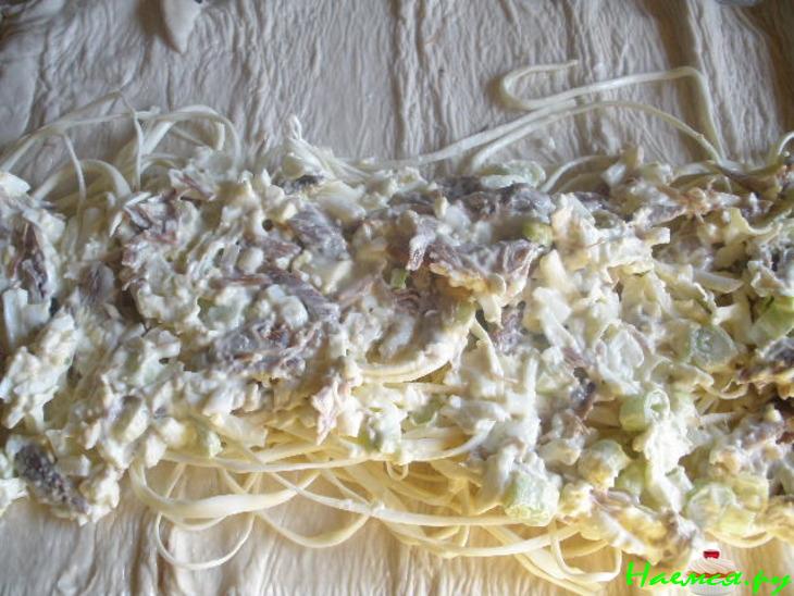 Слоеный пирог с уткой и сыром чечил