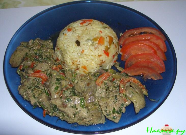 Куриная печень, тушеная с болгарским перцем Куриная печень, тушеная с болгарским перцем