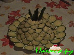 Салат куриный с ананасами