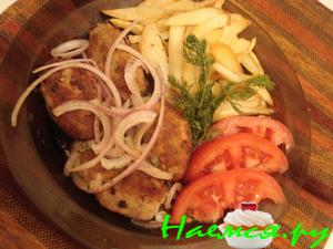 Котлетки с маринованным лучком