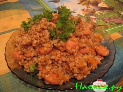 Гречка с сосисками и грибами