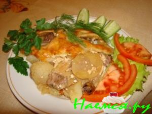 Запеканка из свинины и картофеля с пивом
