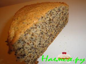 Маковый бисквит с орешками