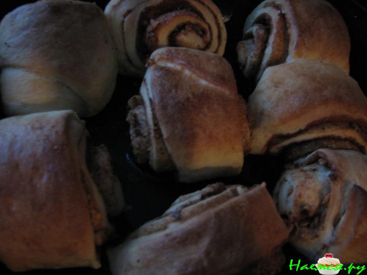 Маковые и коричные булочки