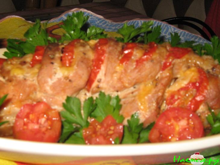 Свинина "Гармошка" с сыром, помидором и чесноком