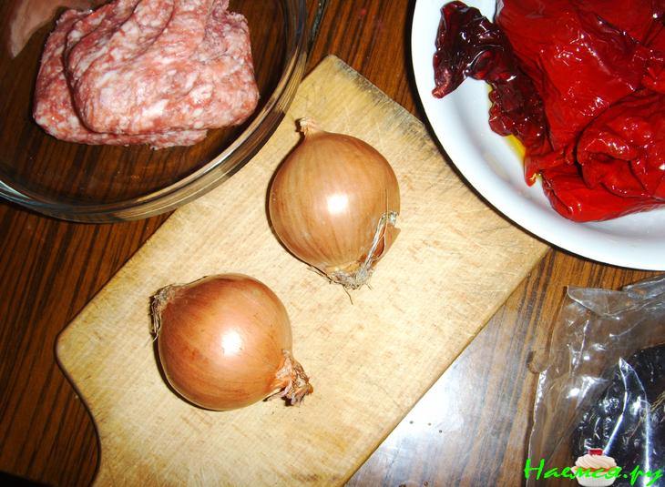 Запеченные фаршированные перцы (сушени чушки с кайма)