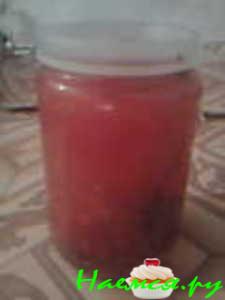 Помидоры с хреном в собственном соку