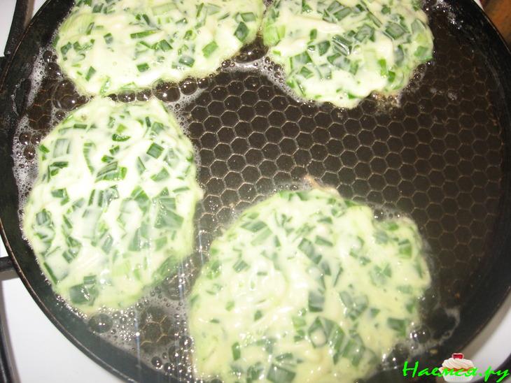 Оладушки из зеленого лука Оладушки из зеленого лука