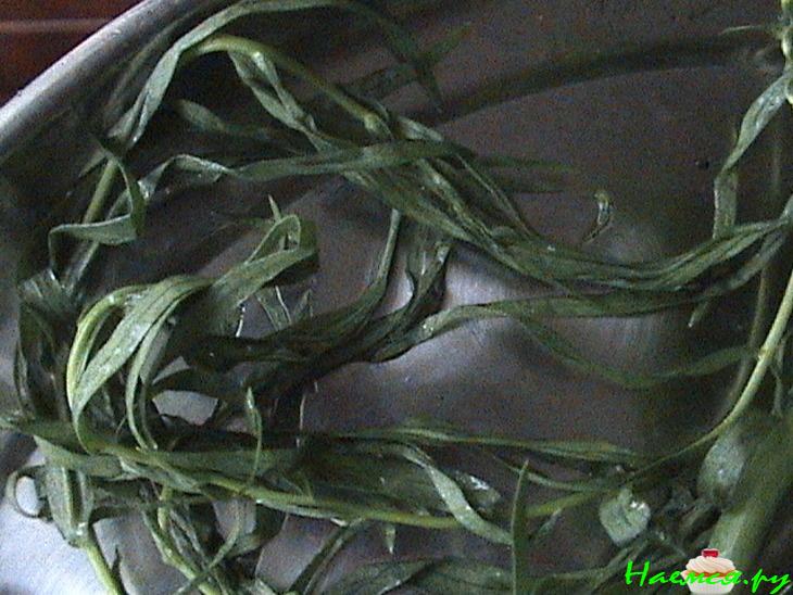 Малосольные огурчики с хреном Малосольные огурчики с хреном