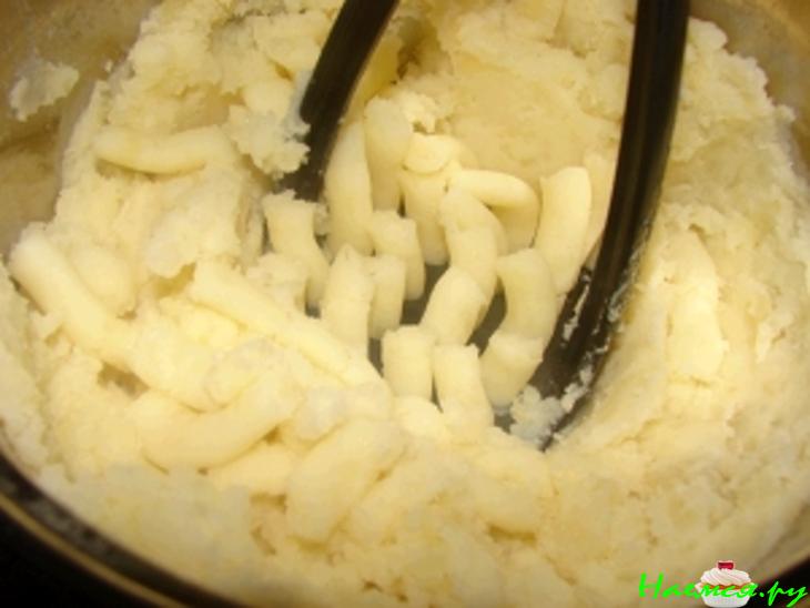 Картофельные лепёшки с помидорами и зеленым луком