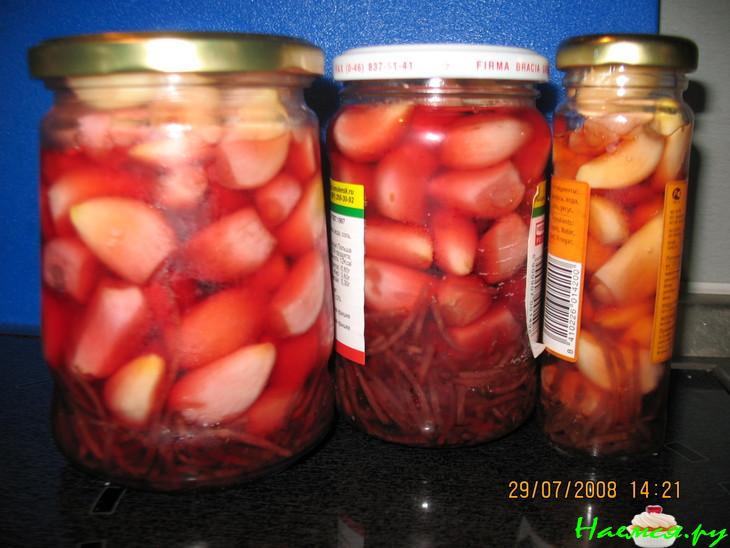 Маринованный чеснок