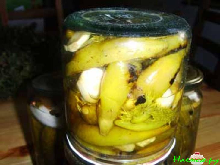 Пикантные перцы на зиму (Чорбаджийски печени чушки)