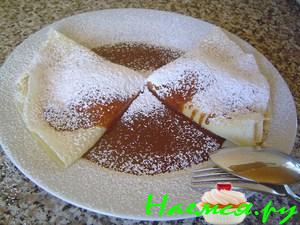 Palatschinken хорватский блинный десерт с мороженым и шоколадным соусом