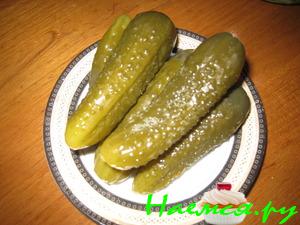 Огурчики маринованные с луком