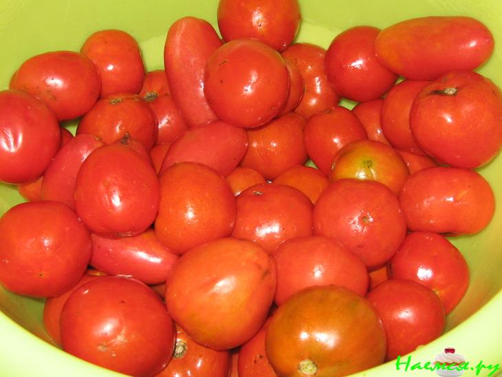 Соленые фаршированные помидоры