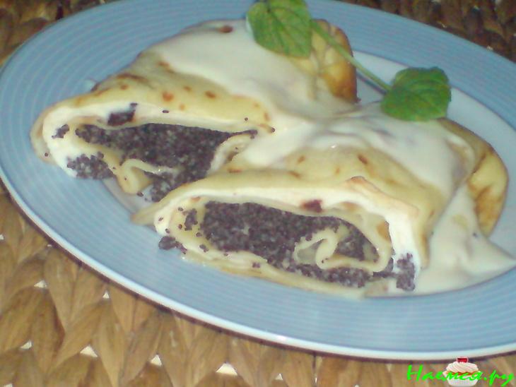 Налистники с творогом, маком и сушеной вишней