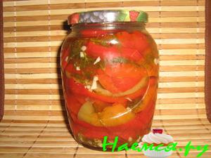 Перцы в масле с травами