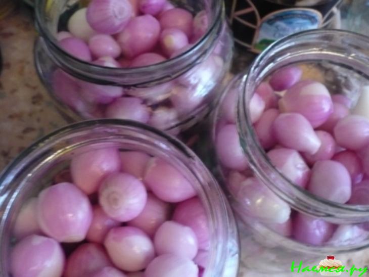 Маринуем коктейльный лучок на зиму