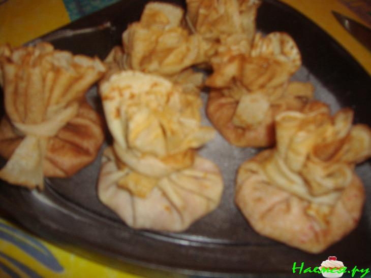 Блины с заварным кремом под ягодным соусом! (2 варианта подачи) Блины с заварным кремом под ягодным соусом! (2 варианта подачи)