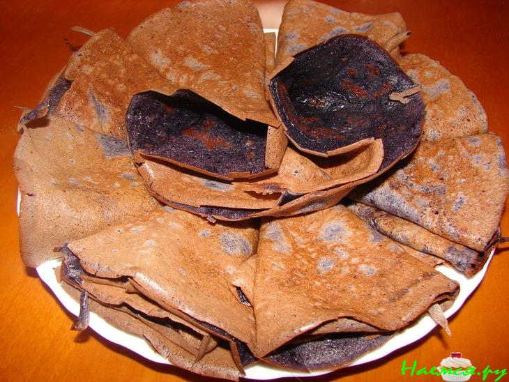 Тоненькие черничные блины с корицей