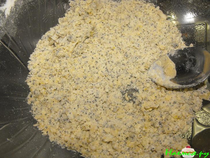 Маковые крепы с земляничным вареньем