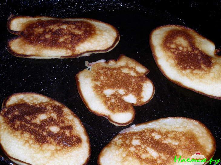 Блинчики с жареными яблоками Блинчики с жареными яблоками