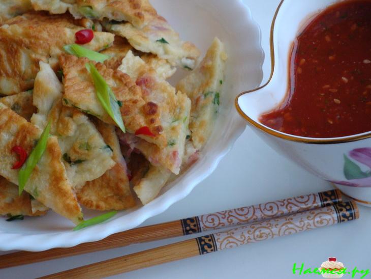 Блинчики с соусом в китайском стиле
