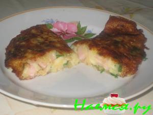 Кабачковые драники с ветчиной и сыром