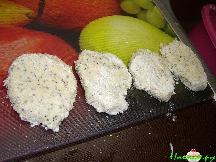 Сырники с кунжутом и маком