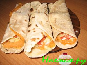 Яичные блинчики с тортильей (по-мексикански)