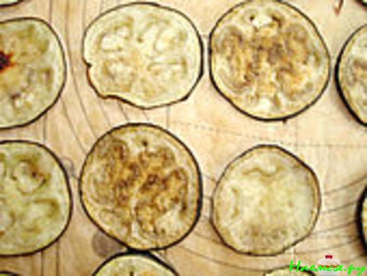 Пикантная заготовка на зиму: прянные баклажаны с мёдом