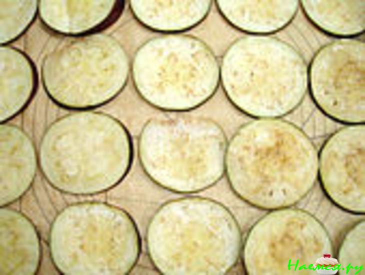 Пикантная заготовка на зиму: прянные баклажаны с мёдом