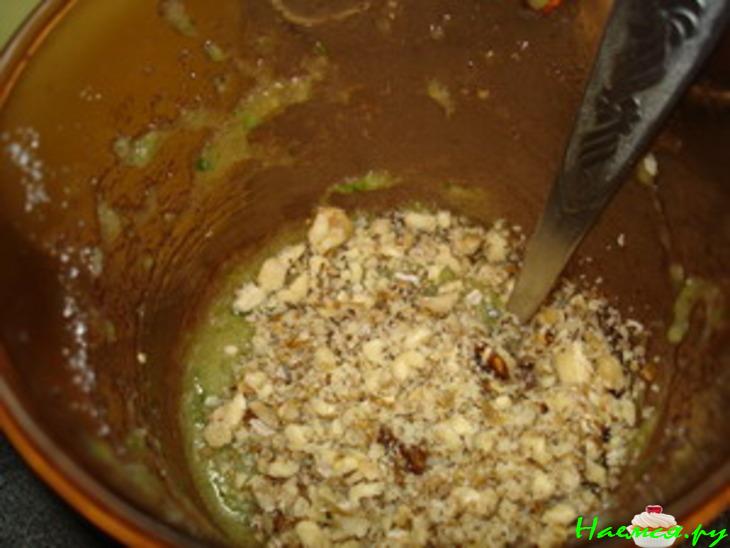 Живое варенье-желе из фейхоа с орехами Живое варенье-желе из фейхоа с орехами