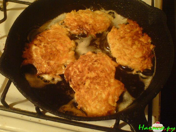 Морковно-сырные оладьи