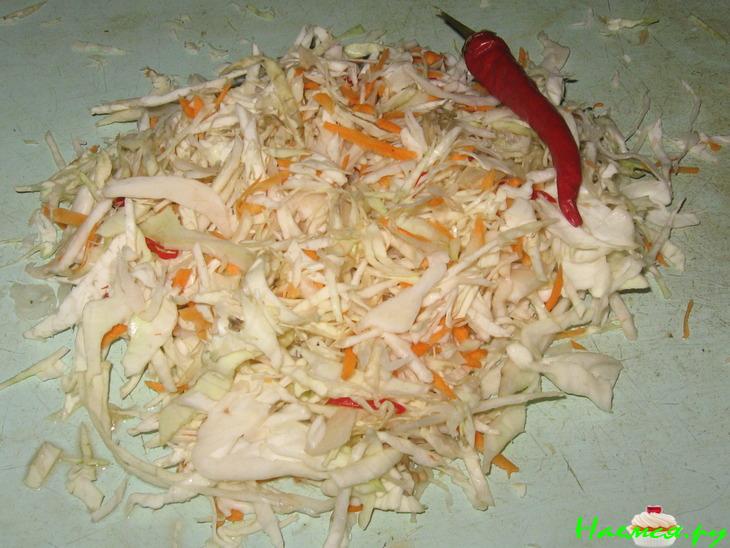 Соленые фаршированные помидоры