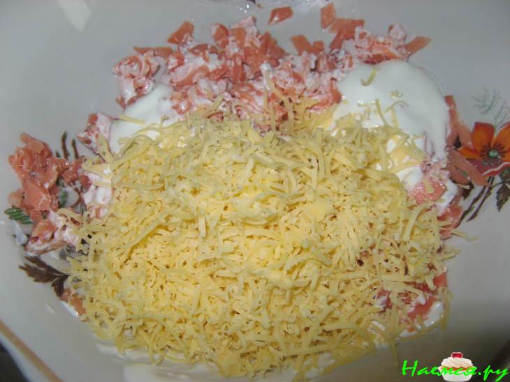 Блины на пиве с начинкой из семги