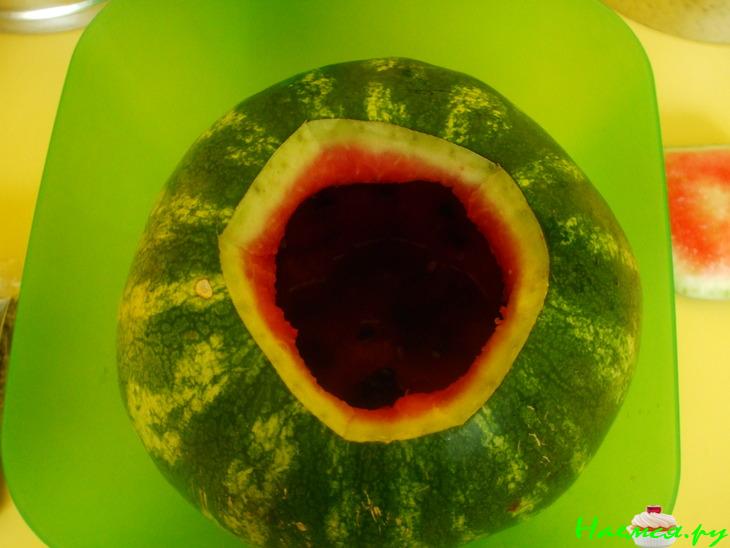 Огурчики соленые в арбузе