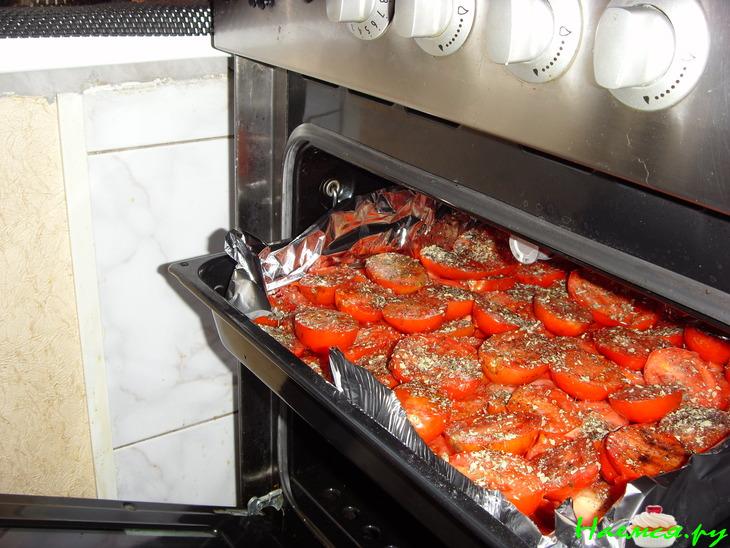 Вяленые помидоры с прованскими травами