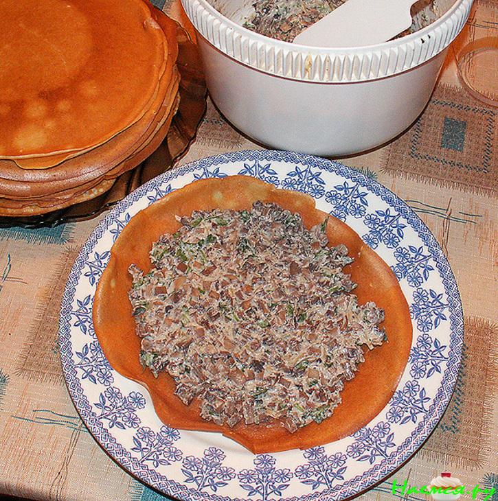 Блинчики с грибами и творожным сыром