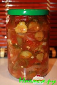 Салат из томатов, огурцов и сладкого перца. Острый