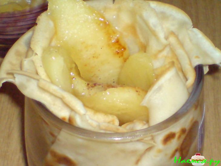 Блинные кулёчки с творогом, мёдом и карамелизированными яблоками (День первый....)